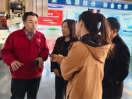 2024年12月28日，临清市挂职副市长王市长率队，携各局领导与开发区领导一同参观山东鲁磁工业科技有限公司，共探科技创新与产业升级之路。