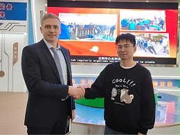 2025年4月21日俄罗斯客户来山东鲁磁洽谈合作事项